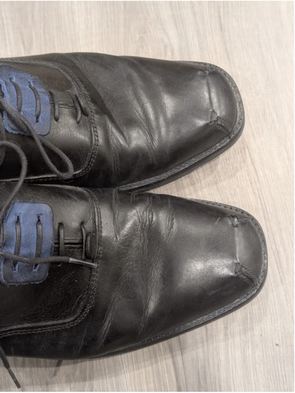 John Fluevog | Dandy Beau Oxfords In Black/Blue